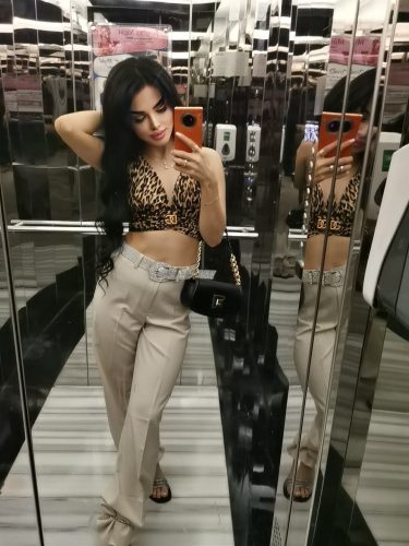 Beşiktaş Doyumsuz Eski Banka Personeli Genç Escort Selin