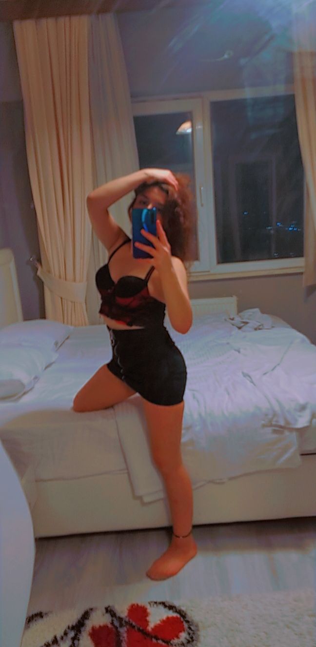 Escort Beşiktaş Esra ile Yalnızlığa Son Verin